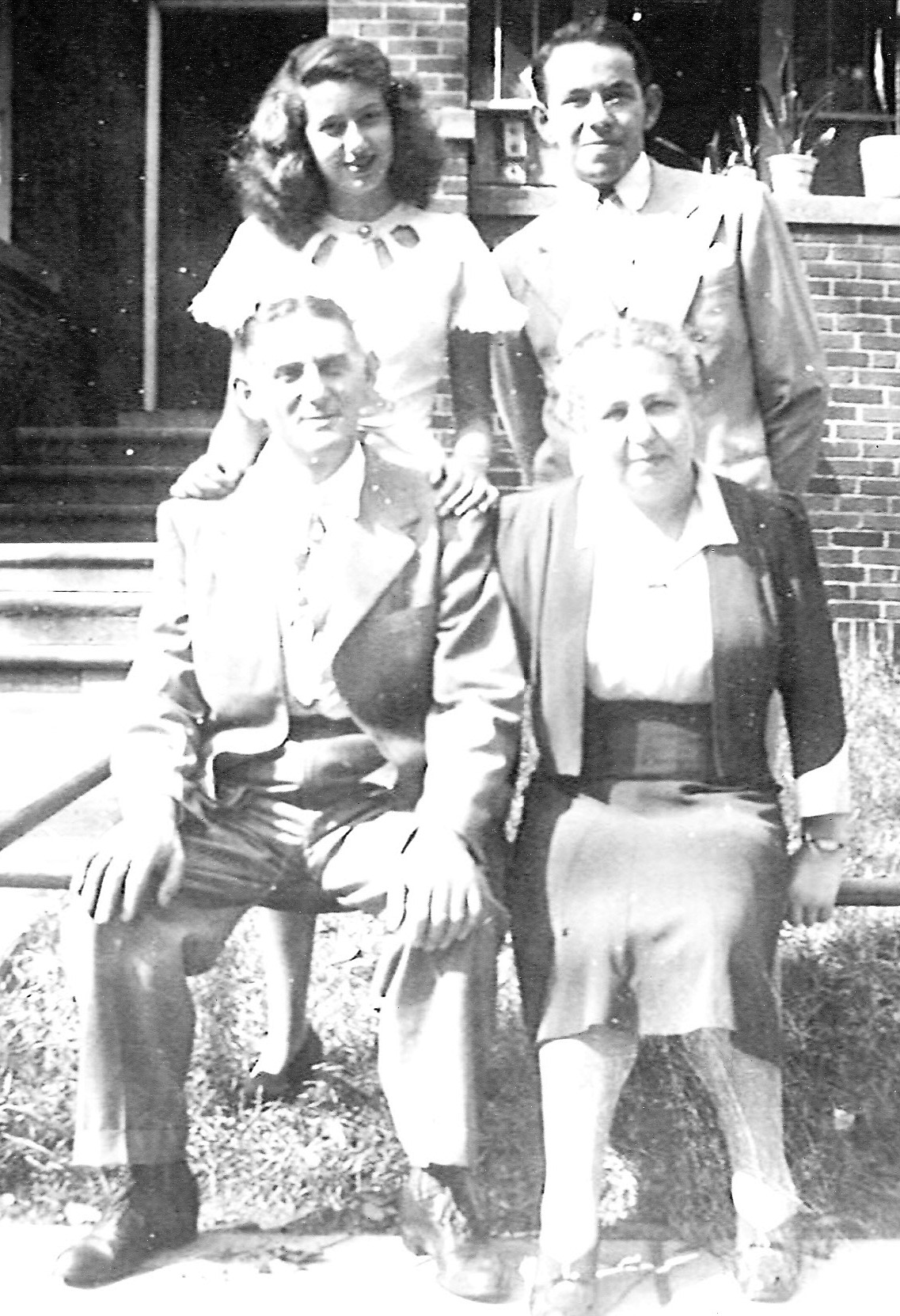 1947 Anna, Fred, Morris und Helen